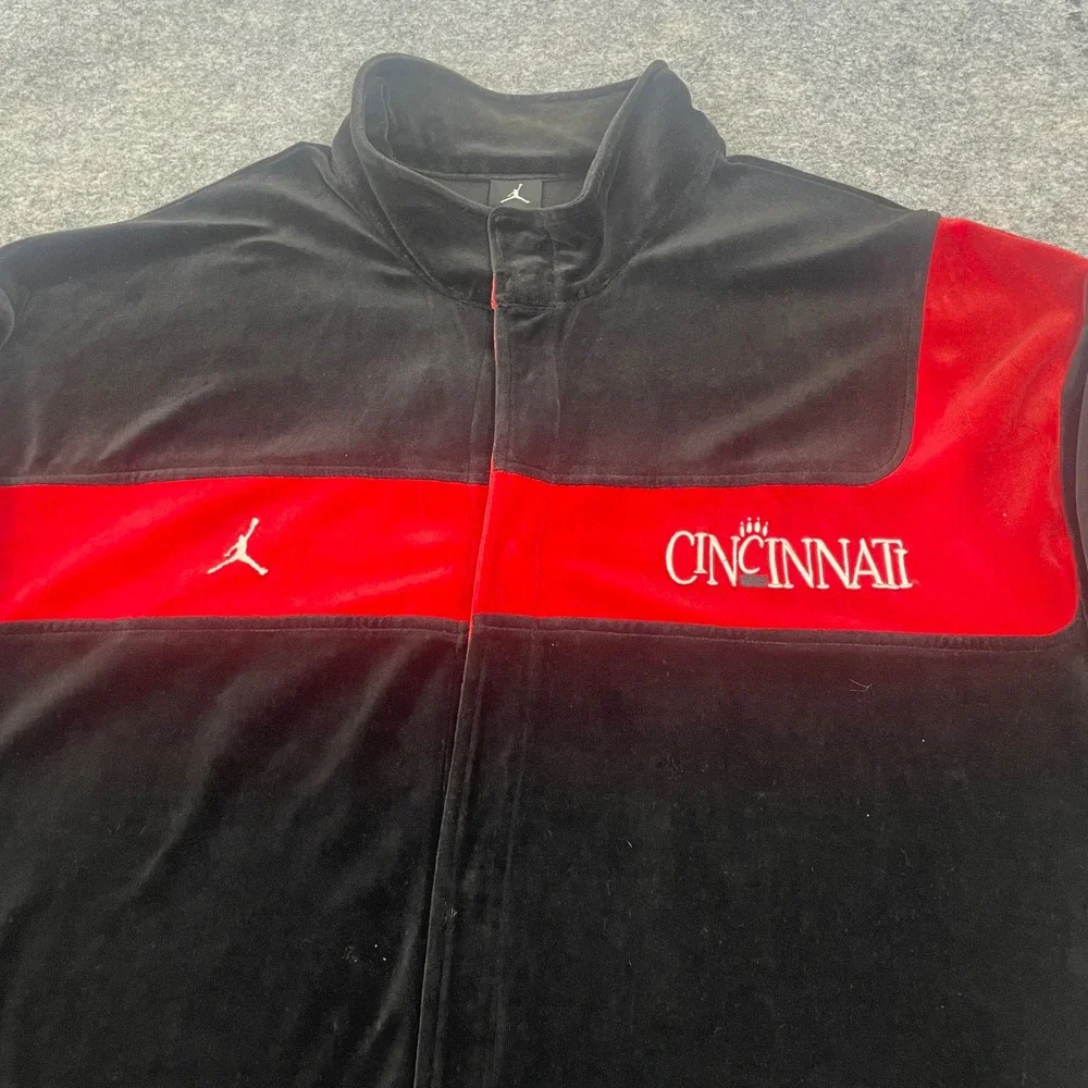 VTG Jordan Cincinnati Bearcats Warmup Jacket 4XL Velour Jumpman Black Red RARE